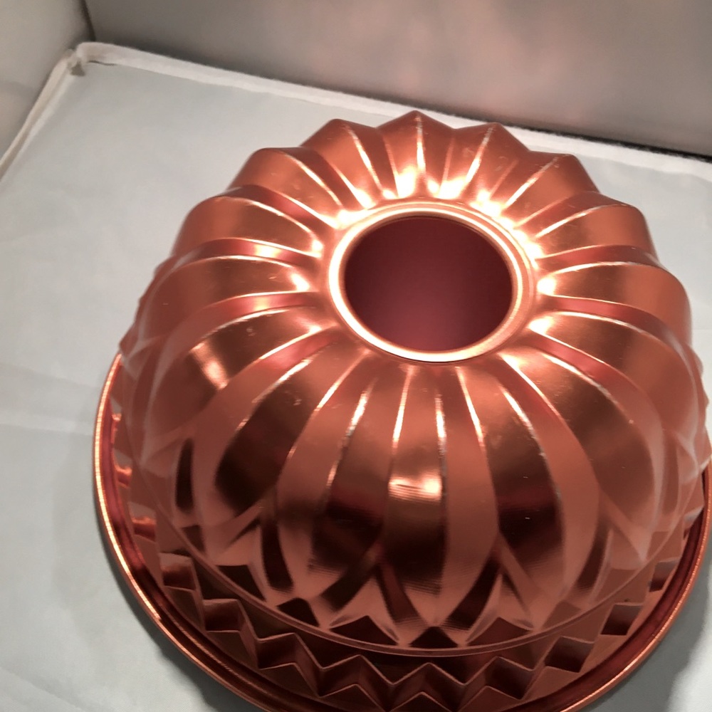 Vintage copper‎ jello or cake mold